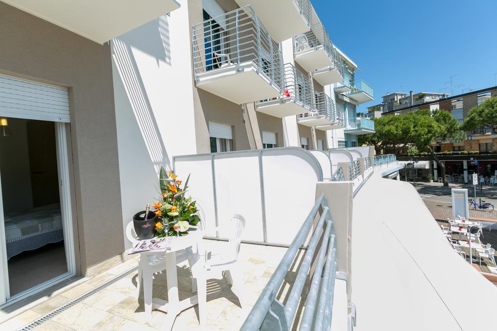 Hotel Colonna Lido di Jesolo Ngoại thất bức ảnh