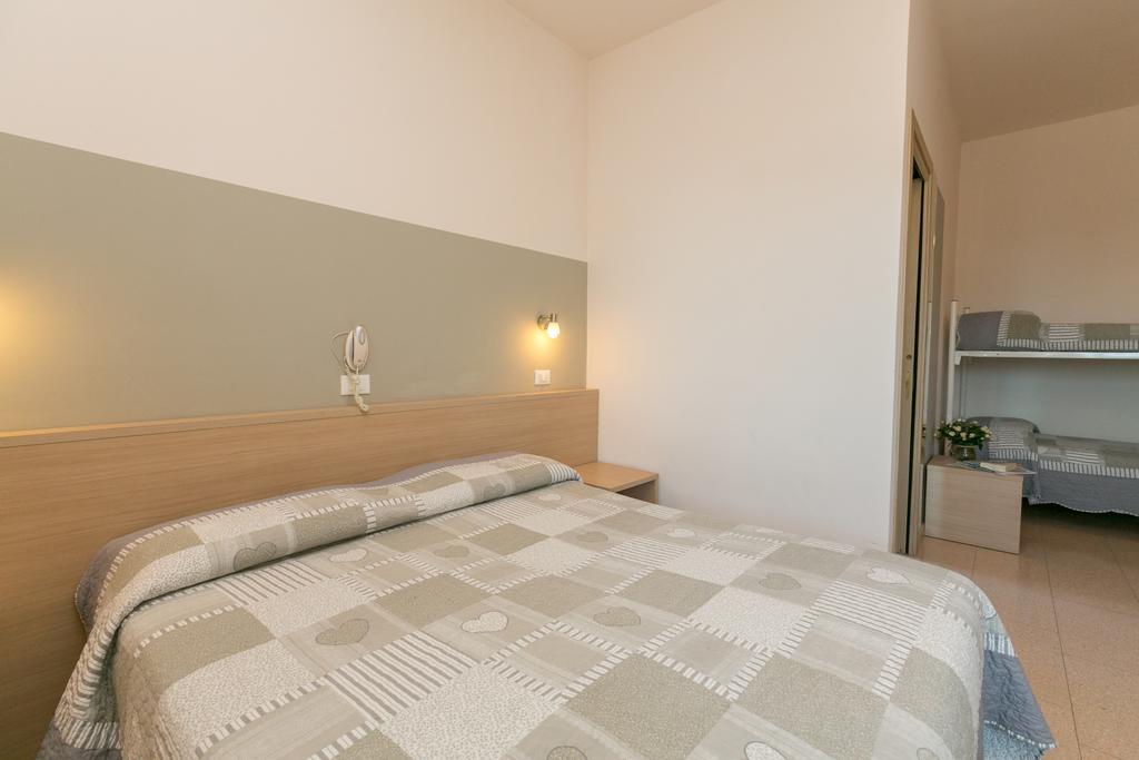 Hotel Colonna Lido di Jesolo Ngoại thất bức ảnh