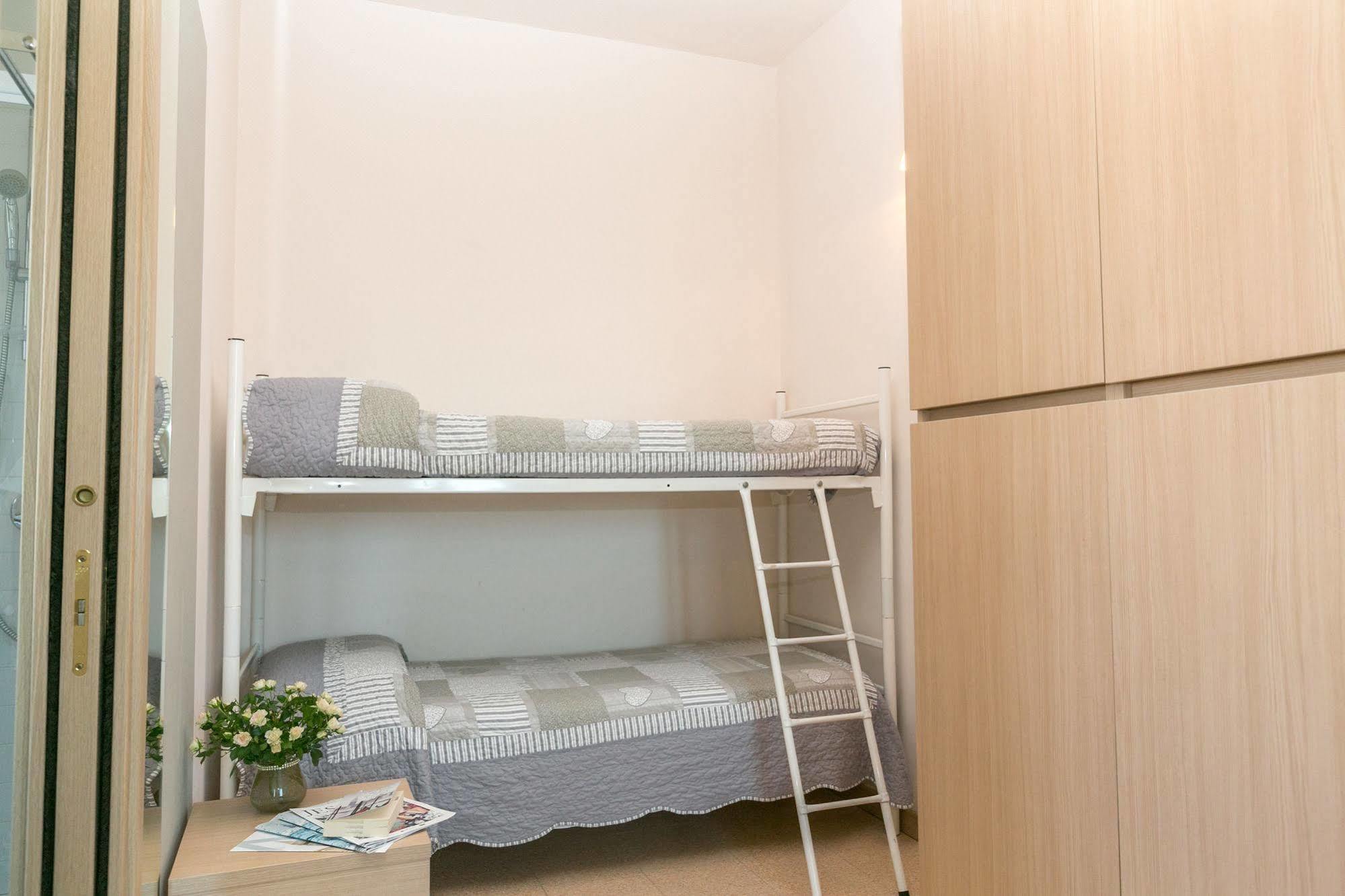 Hotel Colonna Lido di Jesolo Ngoại thất bức ảnh